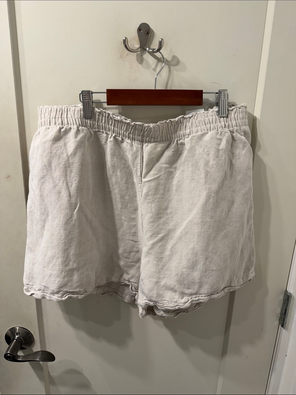 H&M Linen Blend Pull on Shorts - Light Beige